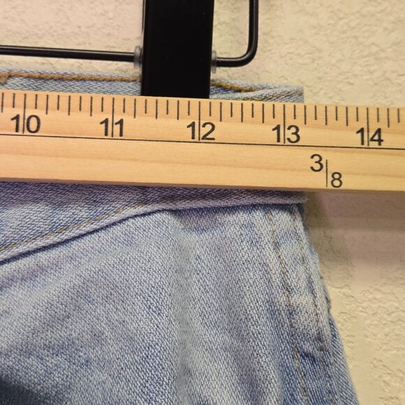 Vintage Wrangler Light Wash High-Waisted Straight Leg Denim Jeans Womens Waist 2 - Picture 8 of 11
